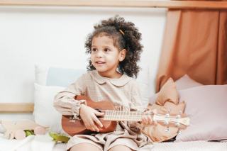 Fabriquer un instrument de musique pour enfant : idées et tutos