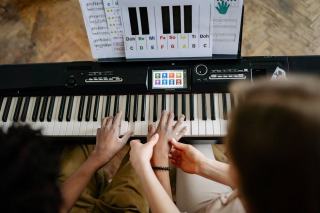 Comment choisir son piano : guide d'achat pour tous les niveaux