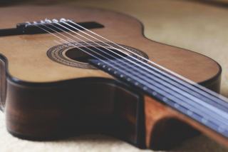 Guitare acoustique : bien la choisir, neuve ou d'occasion