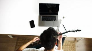 Top 5 applications guitare smartphone : accordeur et cours