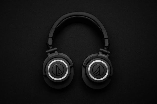 Le casque audio : entre outil musical et accessoire de mode Le casque audio : entre outil musical et accessoire de mode