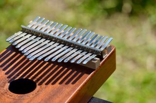 Instruments malgaches : valiha, sodina, kabosy et marovany